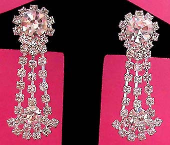 a beautiful VINTAGE COSTUME ESTATE ANTIQUE JEWELRY EARRINGS unsigned