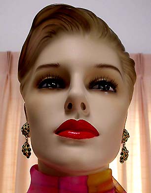 a beautiful VINTAGE COSTUME ESTATE ANTIQUE JEWELRY EARRINGS unsigned