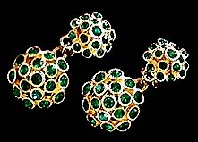 a beautiful VINTAGE COSTUME ESTATE ANTIQUE JEWELRY EARRINGS unsigned