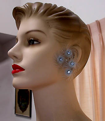 a beautiful VINTAGE COSTUME ESTATE ANTIQUE JEWELRY EARRINGS unsigned