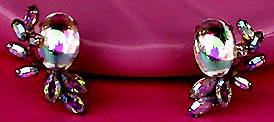 a beautiful VINTAGE COSTUME ESTATE ANTIQUE JEWELRY EARRINGS unsigned