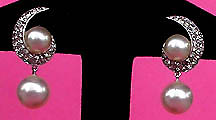 a beautiful VINTAGE COSTUME ESTATE ANTIQUE JEWELRY EARRINGS unsigned