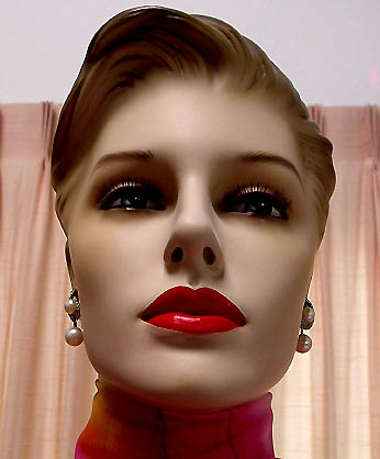 a beautiful VINTAGE COSTUME ESTATE ANTIQUE JEWELRY EARRINGS unsigned