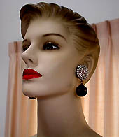 a beautiful vintage costume jewelry Juliana earrings unsigned