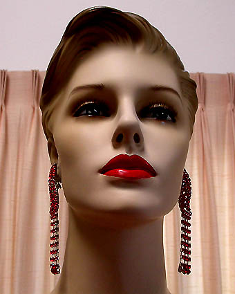a beautiful VINTAGE COSTUME ESTATE ANTIQUE JEWELRY EARRINGS unsigned