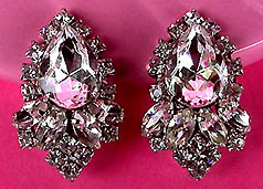 a beautiful VINTAGE COSTUME ESTATE ANTIQUE JEWELRY EARRINGS unsigned