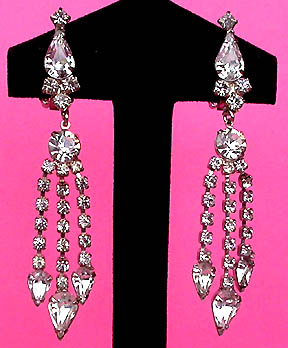 a beautiful VINTAGE COSTUME ESTATE ANTIQUE JEWELRY EARRINGS unsigned