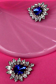 a beautiful VINTAGE COSTUME ESTATE ANTIQUE JEWELRY EARRINGS unsigned