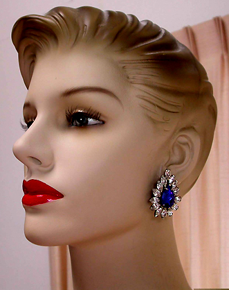 a beautiful VINTAGE COSTUME ESTATE ANTIQUE JEWELRY EARRINGS unsigned