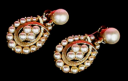 a beautiful VINTAGE COSTUME ESTATE ANTIQUE JEWELRY EARRINGS unsigned