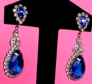 a beautiful VINTAGE COSTUME ESTATE ANTIQUE JEWELRY EARRINGS unsigned