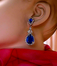 a beautiful VINTAGE COSTUME ESTATE ANTIQUE JEWELRY EARRINGS unsigned