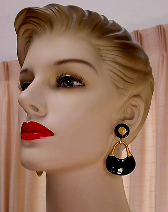 a beautiful VINTAGE COSTUME ESTATE ANTIQUE JEWELRY EARRINGS unsigned