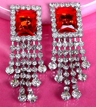 a beautiful VINTAGE COSTUME ESTATE ANTIQUE JEWELRY EARRINGS unsigned
