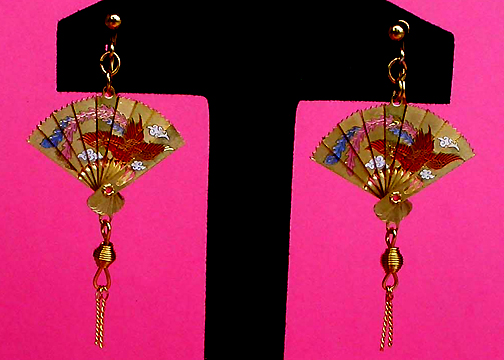 a beautiful VINTAGE COSTUME ESTATE ANTIQUE JEWELRY EARRINGS unsigned
