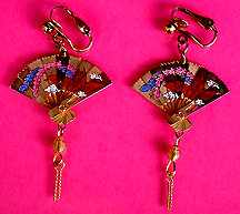 a beautiful vintage costume jewelry Juliana earrings unsigned
