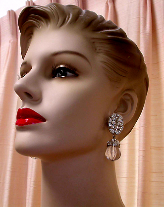 a beautiful VINTAGE COSTUME ESTATE ANTIQUE JEWELRY EARRINGS unsigned