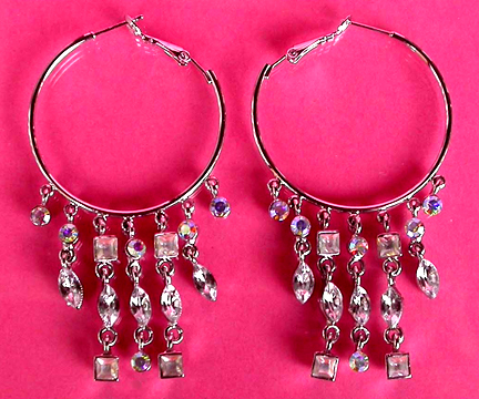 a beautiful VINTAGE COSTUME ESTATE ANTIQUE JEWELRY EARRINGS unsigned