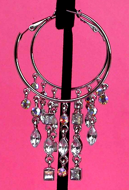 a beautiful VINTAGE COSTUME ESTATE ANTIQUE JEWELRY EARRINGS unsigned