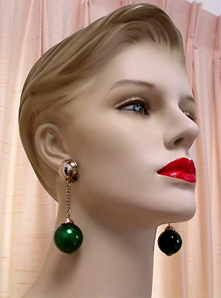 a beautiful VINTAGE COSTUME ESTATE ANTIQUE JEWELRY EARRINGS unsigned