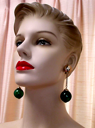 a beautiful VINTAGE COSTUME ESTATE ANTIQUE JEWELRY EARRINGS unsigned