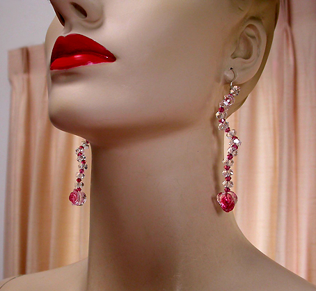 a beautiful VINTAGE COSTUME ESTATE ANTIQUE JEWELRY EARRINGS unsigned