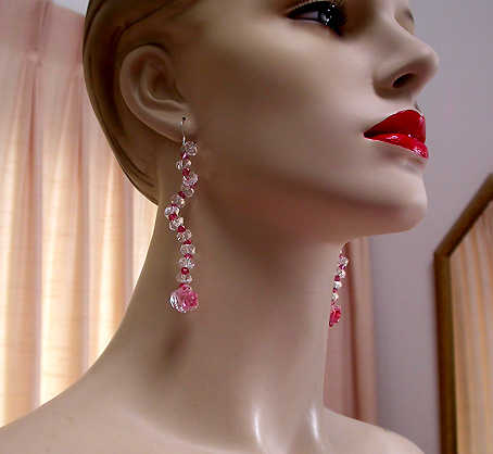 a beautiful VINTAGE COSTUME ESTATE ANTIQUE JEWELRY EARRINGS unsigned
