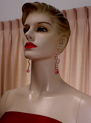 a beautiful VINTAGE COSTUME ESTATE ANTIQUE JEWELRY EARRINGS unsigned