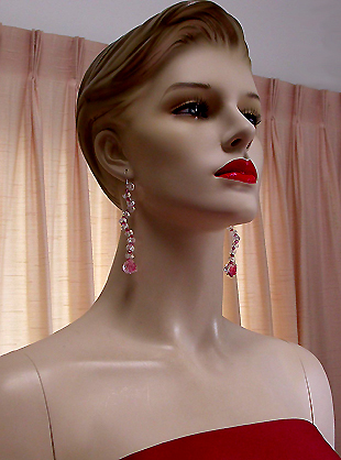 a beautiful VINTAGE COSTUME ESTATE ANTIQUE JEWELRY EARRINGS unsigned