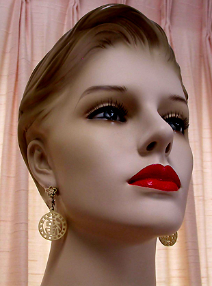 a beautiful VINTAGE COSTUME ESTATE ANTIQUE JEWELRY EARRINGS unsigned