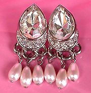 a beautiful vintage costume jewelry Juliana earrings unsigned