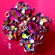 a beautiful VINTAGE COSTUME ESTATE ANTIQUE JEWELRY EARRINGS unsigned