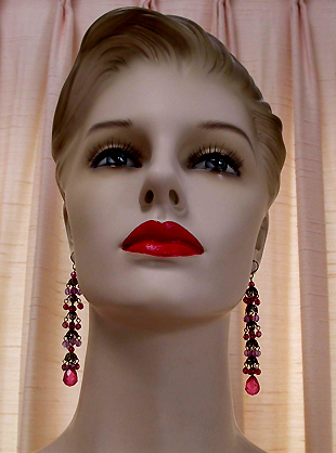 a beautiful VINTAGE COSTUME ESTATE ANTIQUE JEWELRY EARRINGS unsigned
