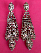 a beautiful vintage costume jewelry Juliana earrings unsigned