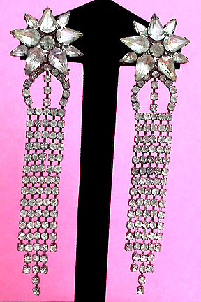 a beautiful VINTAGE COSTUME ESTATE ANTIQUE JEWELRY EARRINGS unsigned