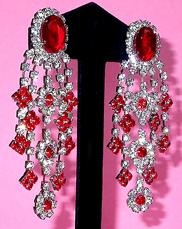 a beautiful VINTAGE COSTUME ESTATE ANTIQUE JEWELRY EARRINGS unsigned