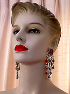 a beautiful VINTAGE COSTUME ESTATE ANTIQUE JEWELRY EARRINGS unsigned