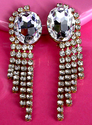 a beautiful VINTAGE COSTUME ESTATE ANTIQUE JEWELRY EARRINGS unsigned