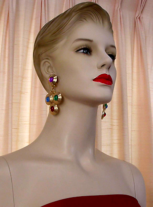 a beautiful VINTAGE COSTUME ESTATE ANTIQUE JEWELRY EARRINGS unsigned
