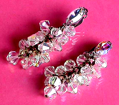 a beautiful VINTAGE COSTUME ESTATE ANTIQUE JEWELRY EARRINGS unsigned
