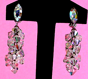 a beautiful VINTAGE COSTUME ESTATE ANTIQUE JEWELRY EARRINGS unsigned