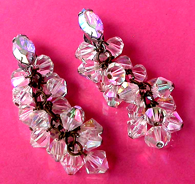 a beautiful VINTAGE COSTUME ESTATE ANTIQUE JEWELRY EARRINGS unsigned