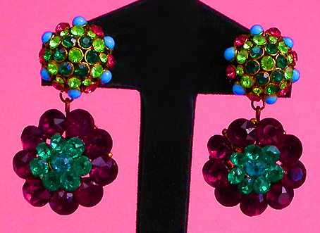 a beautiful VINTAGE COSTUME ESTATE ANTIQUE JEWELRY EARRINGS unsigned