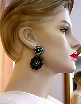 a beautiful VINTAGE COSTUME ESTATE ANTIQUE JEWELRY EARRINGS unsigned