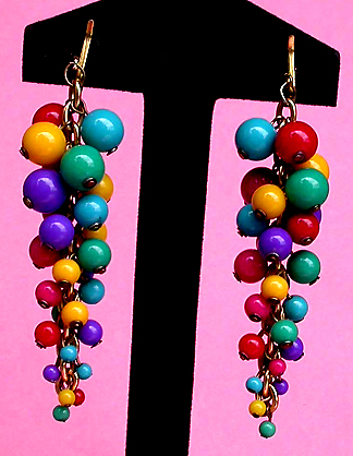 a beautiful VINTAGE COSTUME ESTATE ANTIQUE JEWELRY EARRINGS unsigned