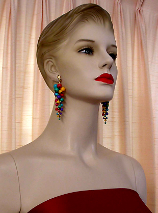 a beautiful VINTAGE COSTUME ESTATE ANTIQUE JEWELRY EARRINGS unsigned