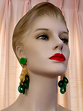 a beautiful vintage costume jewelry Juliana earrings unsigned