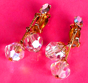 a beautiful VINTAGE COSTUME ESTATE ANTIQUE JEWELRY EARRINGS unsigned