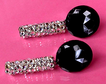 a beautiful VINTAGE COSTUME ESTATE ANTIQUE JEWELRY EARRINGS unsigned