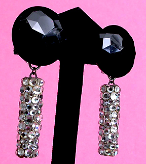 a beautiful VINTAGE COSTUME ESTATE ANTIQUE JEWELRY EARRINGS unsigned